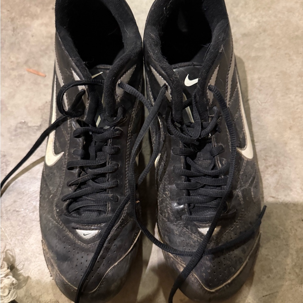 Nike Black Athletic cleats